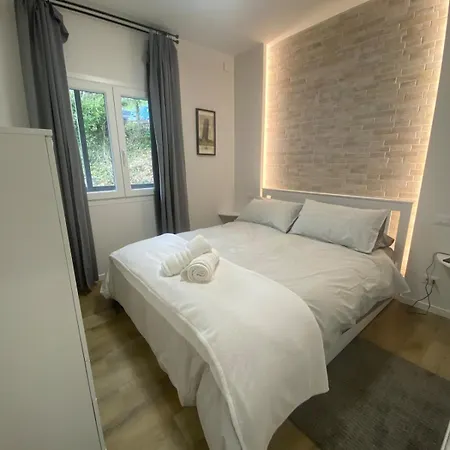 Elegant Tuscany Mountain Villa Momigno