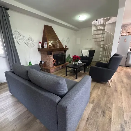Elegant Tuscany Mountain Villa